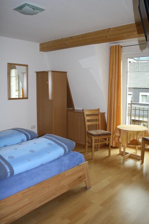 Weingut Goeres Hotel Briedel Bilik gambar