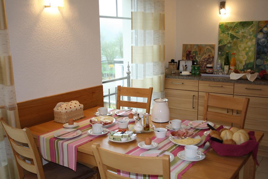 Weingut Goeres Hotel Briedel Bilik gambar